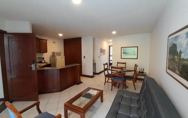Travelers Apartamentos & Suites Castellón de Juanambú