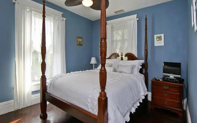 The Londoner Bed & Breakfast