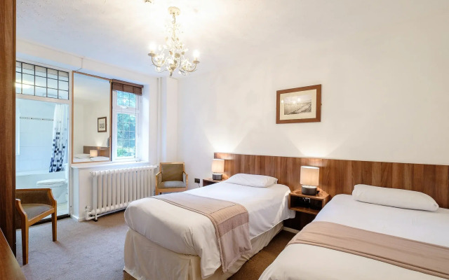 The Yenton Hotel