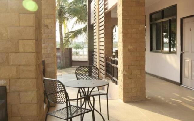 Suporn Lakeview Serviced Apartment & Homestay