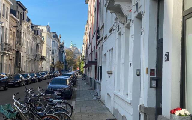 Romantic apartment in most trendy central hotspot +Breakfast