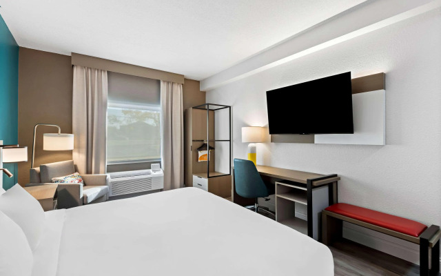 Comfort Inn & Suites