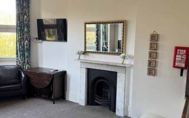 The Victorian Lodge
