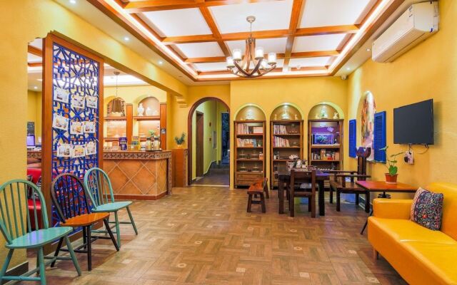 Floral Hotel Shenzhen No.108 Yard