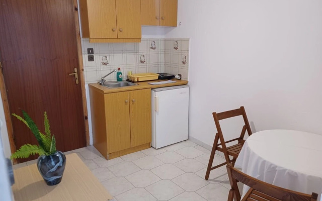 Argiro Studios And Apartments
