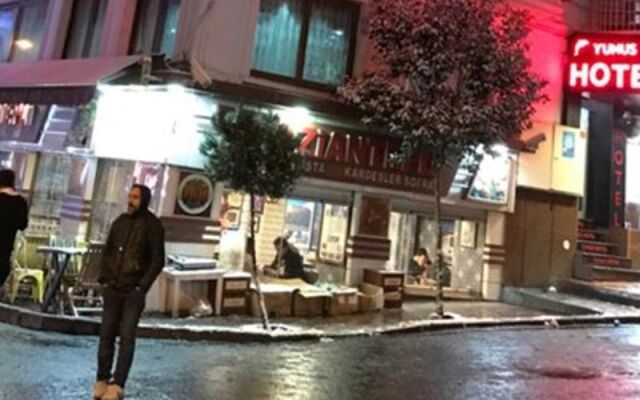 Yunus Hotel