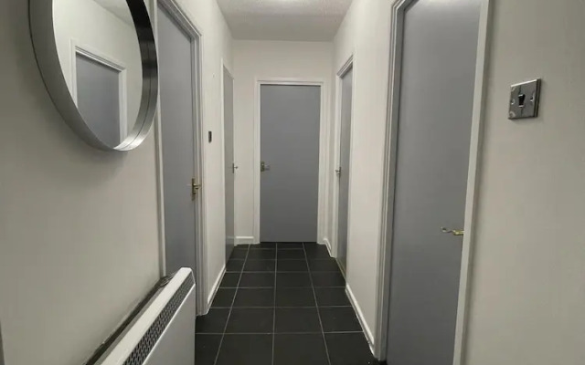 Cosy Cardiff Apartment Near City Centre