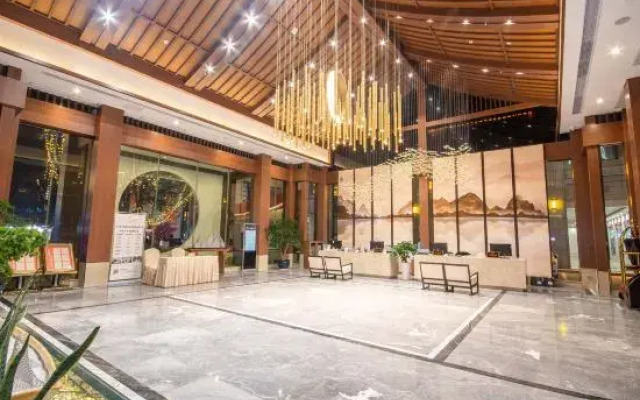 Peninsula International Hotel
