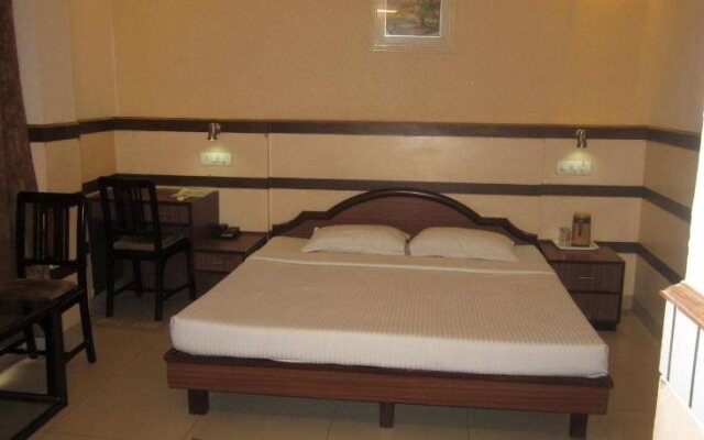 Amrapali Tourist Resort
