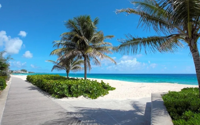 3 Min Walk to Beach - Blessed Manor by Bluescape
