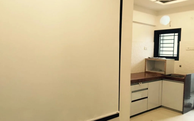 Veer Service Apartment