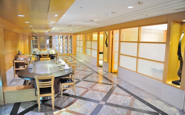 Monarch Plaza Hotel
