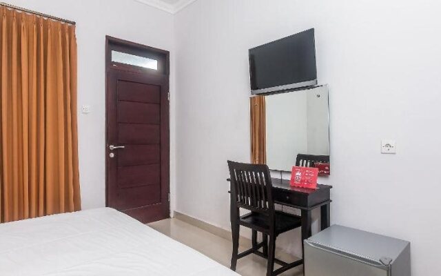 Grahadi 41 Seminyak Guest House by ZEN Rooms