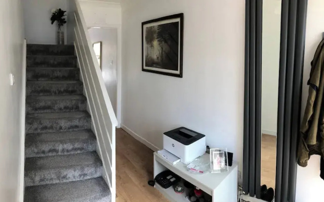 Limegrove Comfortable Three Bedroom House
