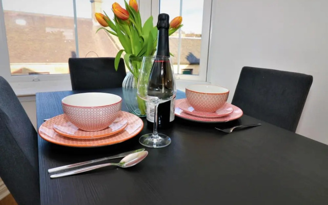 No 11 Bonnet Road - 2 Bed