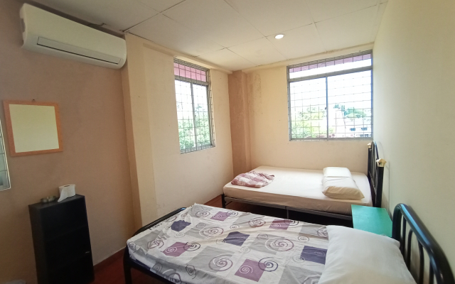 SPOT ON 90119 Bed's Guesthouse