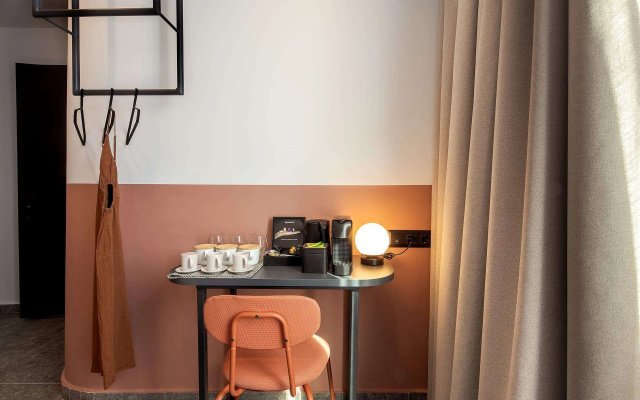 Bonnie Athens by Nin&Bau