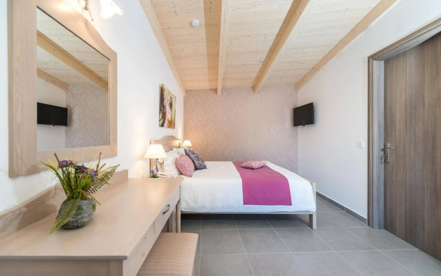 Sea View Village - Studios & Apartments