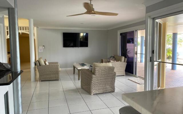 SPECTACULAR WATERFRONT Canal Home, BRIBIE ISLAND