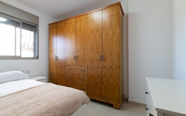 Stylish & Cozy Seaview Vacation APT