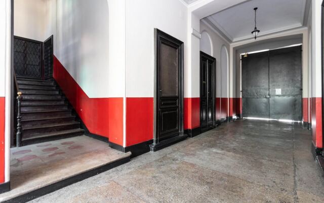 Nice and Cozy Apartment in Crocetta by Wonderful Italy