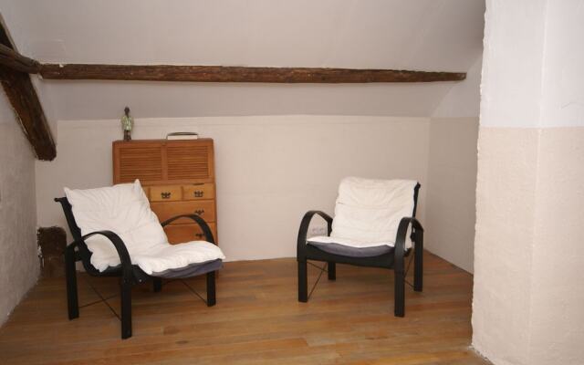 Spacious Holiday Home With Sauna in Celles-sur-plaine
