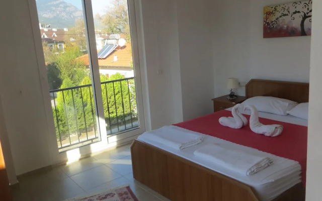 Villasevval-sleeps8-pool-bbq-ac-neartown