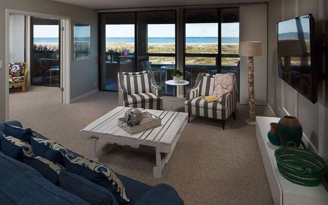 Hibiscus Oceanfront Resort