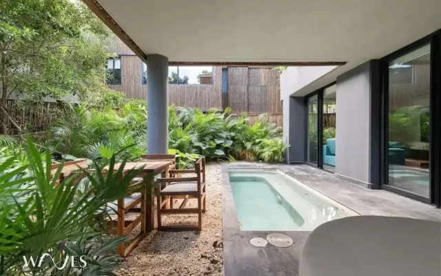 2BR W/private Pool - Steps Away From the Beach