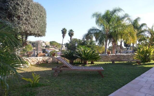 COCUS-HOUSE villa di lusso a 300 metri dal mare