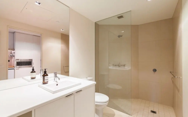 CELESTE, 1BDR East Melbourne Apartment