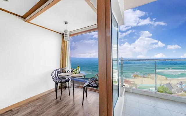 Gangneung Four Season Hotel and Pension