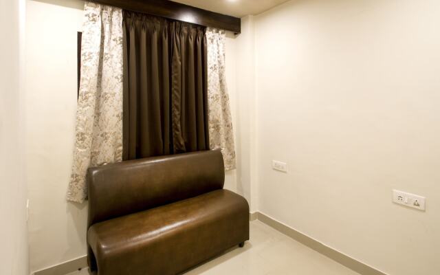 Collection O 7601 Hotel Park Heights Banjara Hills