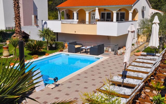 Villa Vanilla with Heated Pool