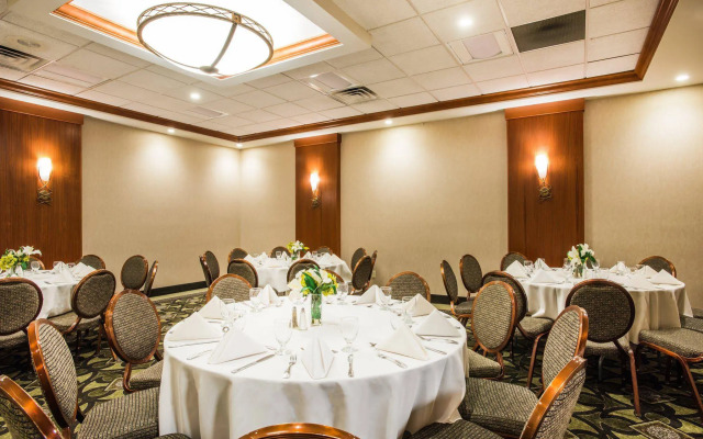Holiday Inn Hasbrouck Heights-Meadowlands by IHG