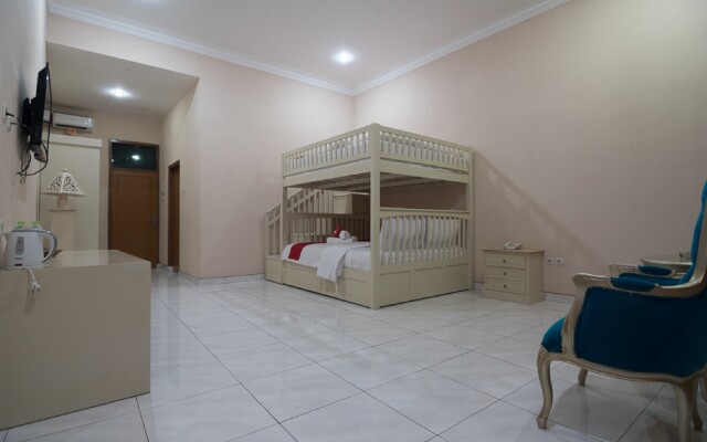 RedDoorz Premium @ Kahai Beach Lampung