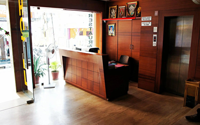Uddhav Vilas Hotel