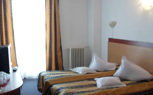Hotel Intus