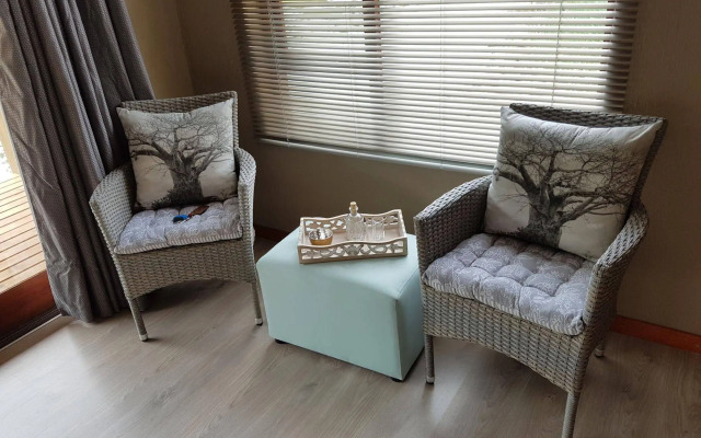 Bambuu Lakeside Lodge