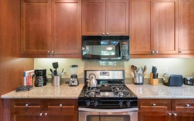 48756 Legacy Drive Condo