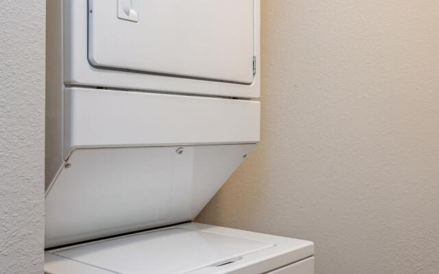 Minneapolis | Campus Studio U of M Apartment