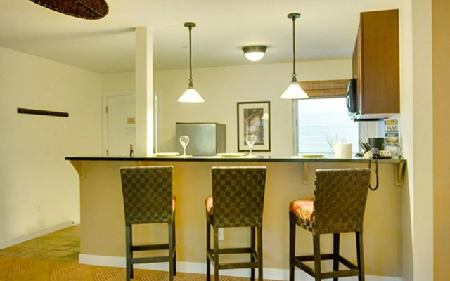 Aina Nalu Condo H104 - 2 Br Condo