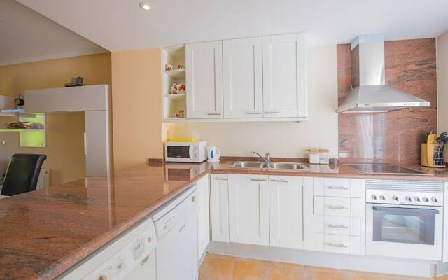 Bungalow - 3 Bedrooms with Pool and WiFi - 104996