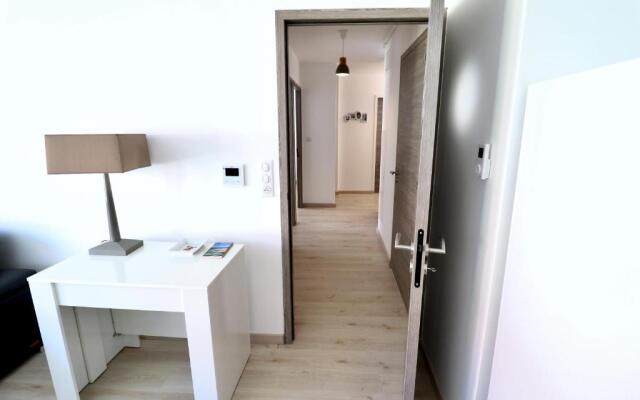 Maison bleue - Apt 4 pers, 2 chambres, prox marché