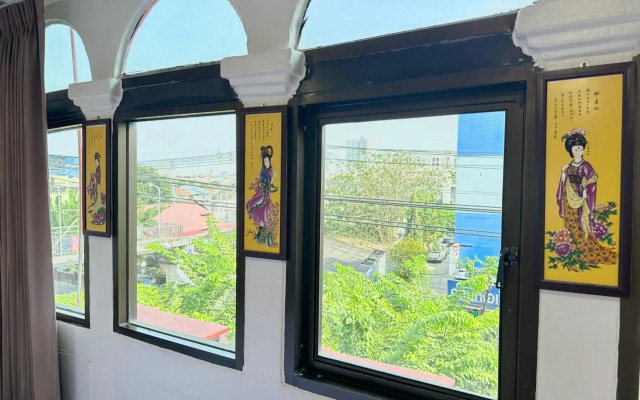Longzhu Guesthouse