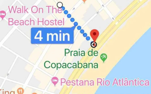 Vista incrível 300 metros da Praia de Copacabana.