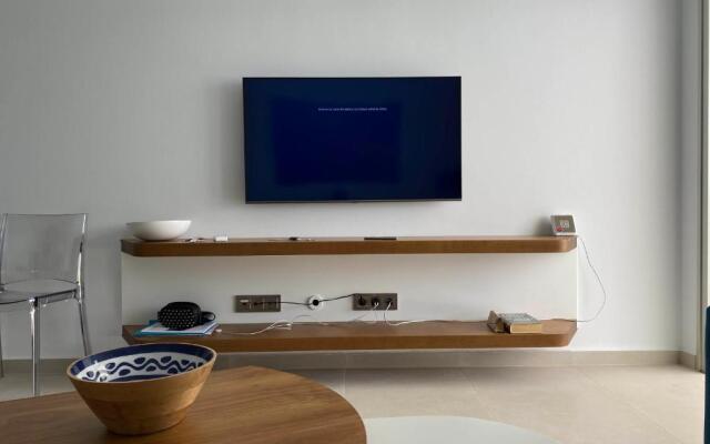 Marina Suites 7
