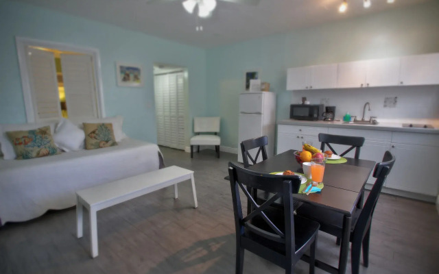 Hollywood Beachside Boutique Suites