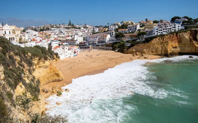 102 Hibiscus Monte Dourado