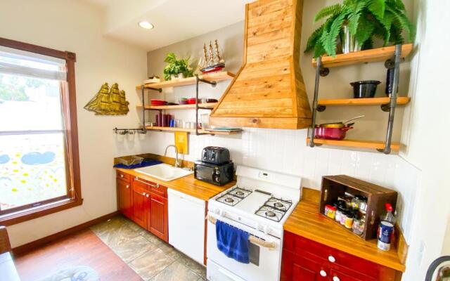 ITH San Diego Adventure Hostel